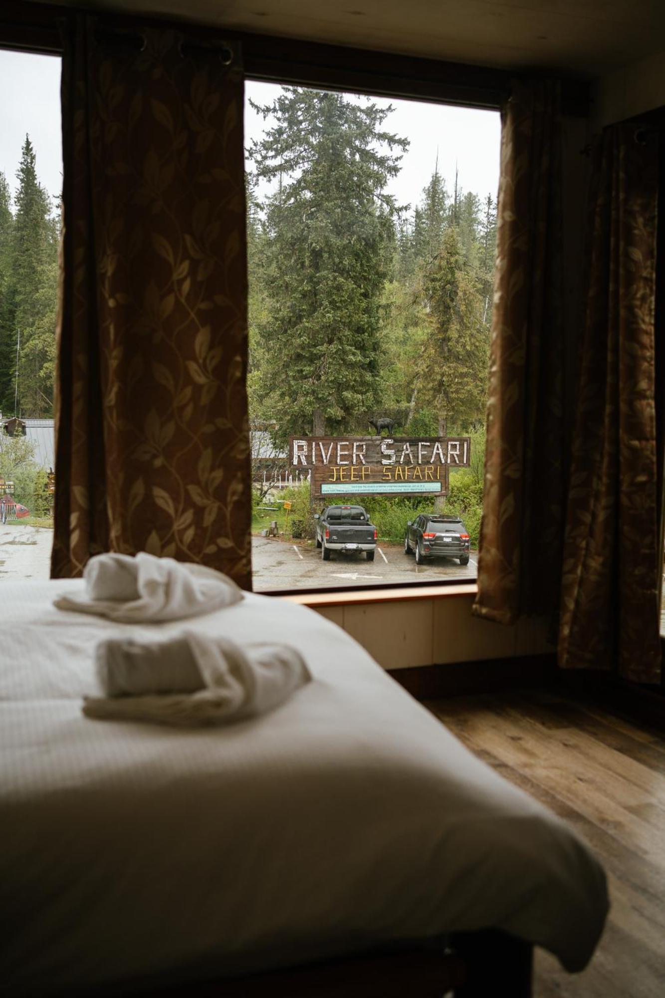River Safari Bear Den Блю-Ривер Экстерьер фото